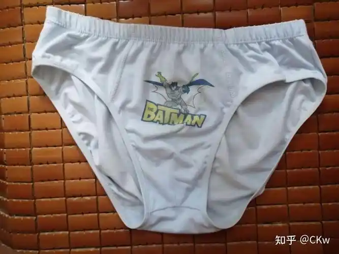 15岁还能穿这种童装三角裤吗? - 知乎