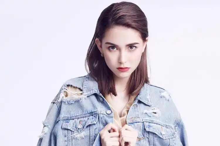 p>昆凌(hannah quinlivan),本名武谊蓁,1993年8月12日出生于中国台湾