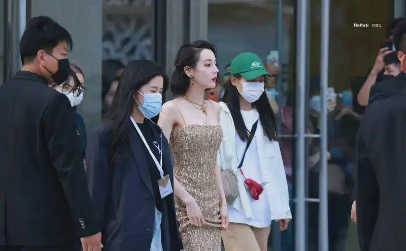 热巴生图太出圈!乔晶晶照进现实无误!