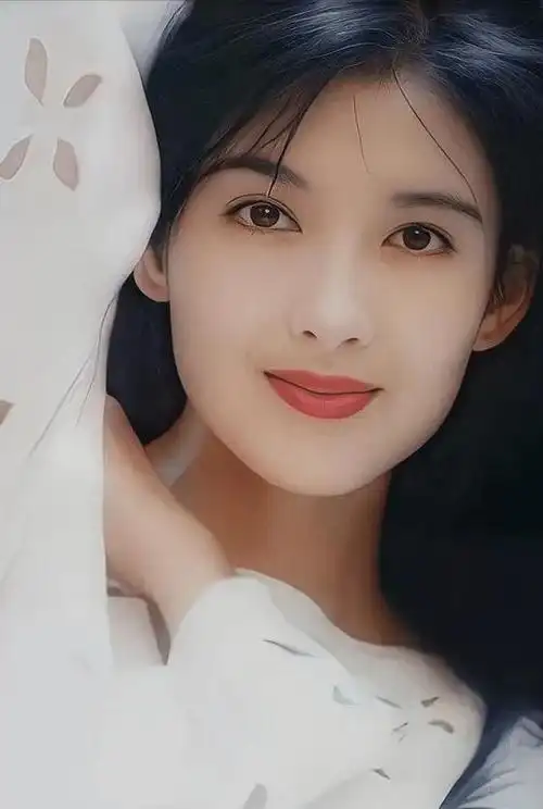 周慧敏无数人的三代回忆80后的床前贴满了她的海报