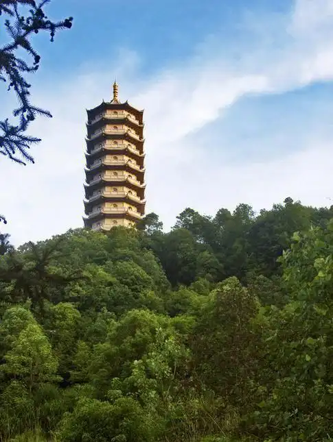 高四十八米,九层楼台,目前是宜春城最高的建筑物