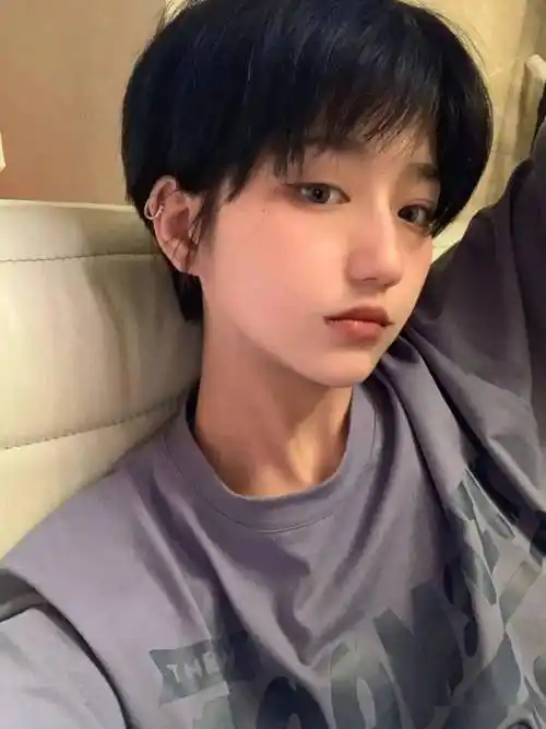 2021巨火网红超a超短发定型烫