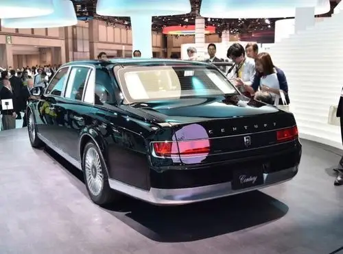 丰田豪华轿车【丰田世纪】!300多万!