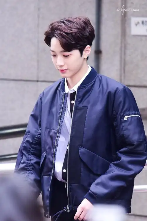 171117 赖冠霖 音乐银行 外出&下班 饭拍整理【171215 新增高清】