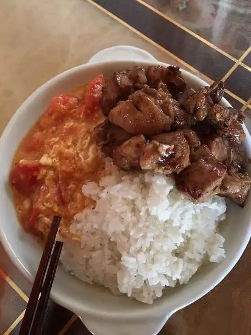 一个人的午餐 番茄排骨饭