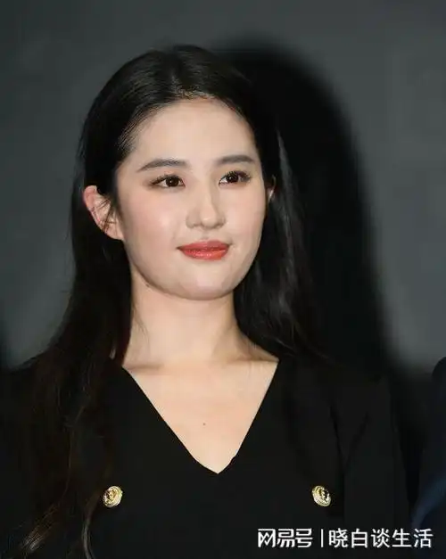 刘亦菲神仙颜值饱满身材美丽又迷人
