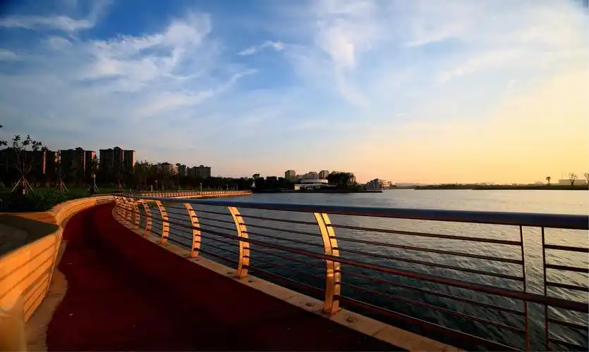 贤城夜景一一奉贤美,奉贤强!