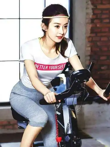 赵丽颖的健身照,好身材来之不易