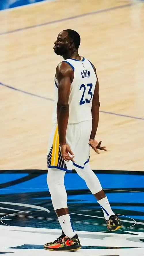 nba篮球场壁纸全景图(「球星壁纸第69期」:西决g3勇士队,请拿走你偶像