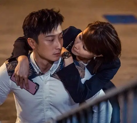 图方力申和邓丽欣拍的电影分手再说我爱你演绎婚姻之痒