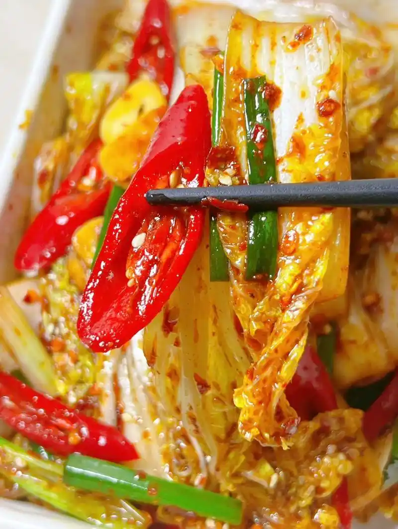 脆嫩可口"凉拌娃娃菜",开胃下饭,酸辣爽口超解腻!做法很简单