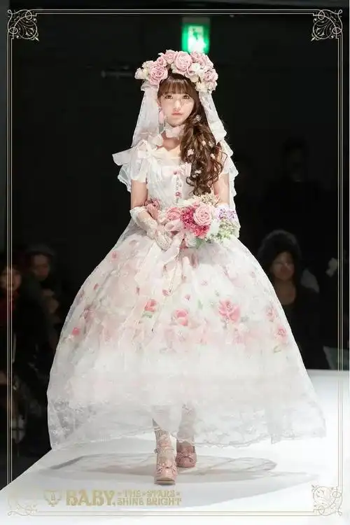 世界上存在动漫少女般完美的身体吗