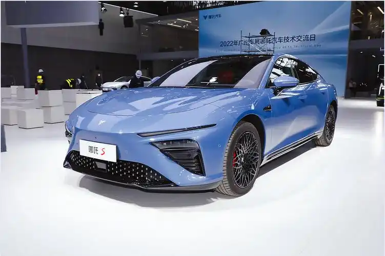 广州车展:哪吒s亮相,造型时尚,加速快,"瞄准"年轻人?