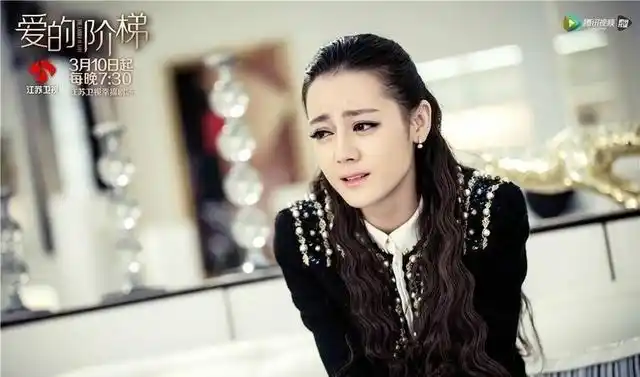 迪丽热巴《爱的阶梯》的精彩剧照!