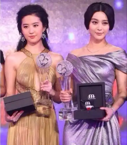 刘亦菲和范冰冰这一次发生了啥为何两家粉丝撕得那么厉害