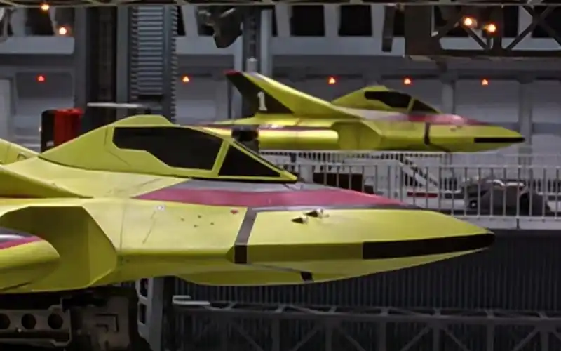 迪迦奥特曼,胜利队guts,胜利飞燕一号性能,武器介绍