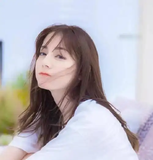 迪丽热巴头像绝美