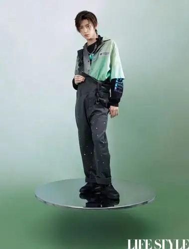 不一样的音乐人,小鬼最新大片,不同风格完美驾驭