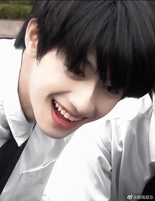 朱志鑫笑起来好甜