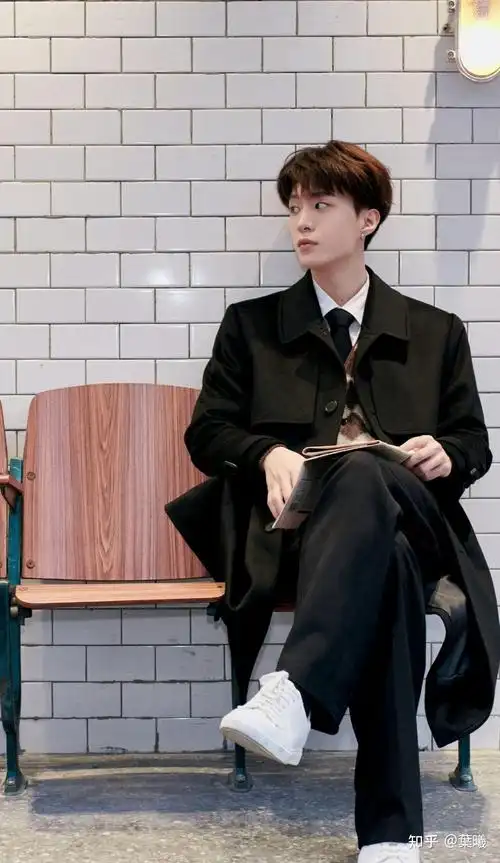 有没有范丞丞绝美图? - 知乎