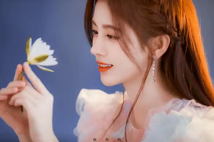 鞠婧祎图源vb见水印拿图收藏专辑 - 堆糖,美图壁纸兴趣社区