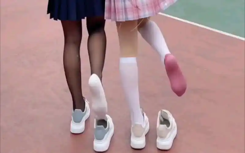 为什么穿两双袜子?_哔哩哔哩_bilibili