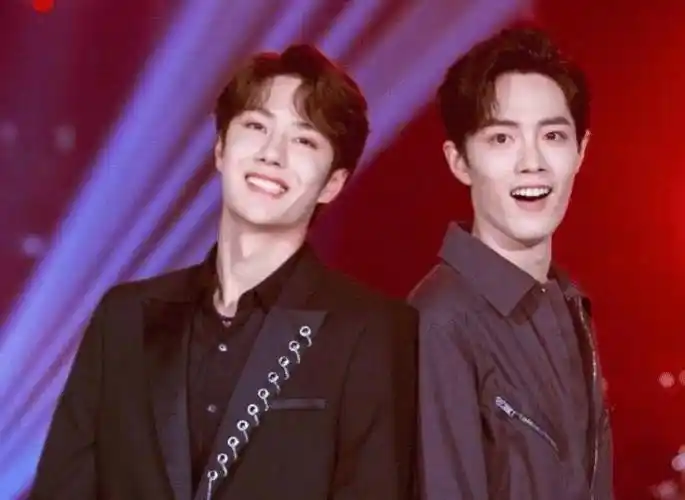 肖战和王一博也因为这部剧结缘成为了好朋友,私底下关系也是非常好的