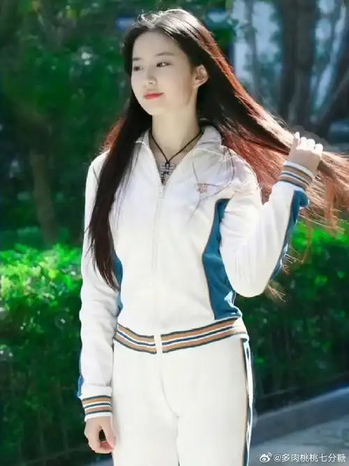 刘亦菲17岁跑步旧照