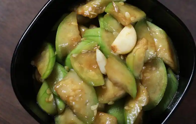 蚝油丝瓜,鲜掉眉毛的家常菜,顺滑软嫩超下饭,做法简单的家常菜