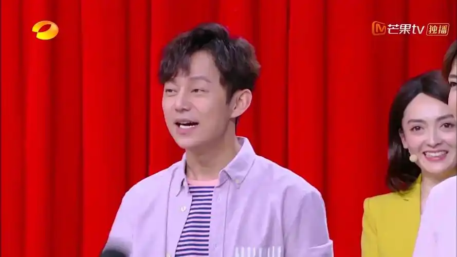 快乐大本营:杜海涛你到底在做什么?把鞠婧祎都笑模糊了!