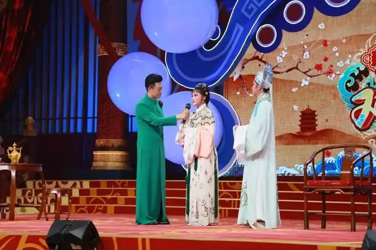 戏码头那些角儿钱惠丽王志萍惺惺相惜三十载