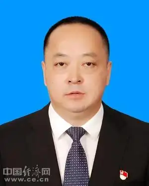 张恒任四平市副市长图简历