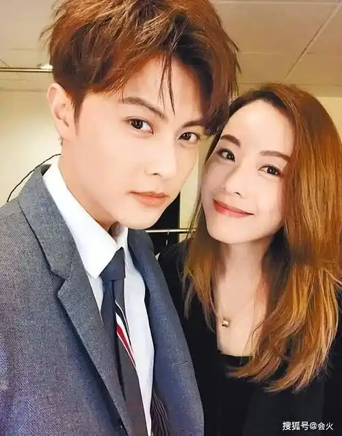 原创当年明明是顶流怎么糊成这样了