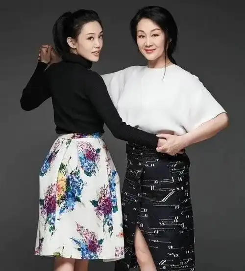 王姬:嫁初恋高峰,结婚33年儿女双全,如今女儿是她的骄傲
