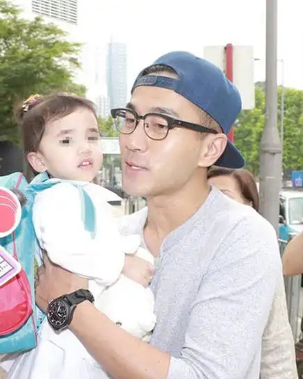 5岁小糯米近照长开后像极了妈妈难怪刘恺威不肯让出抚养权