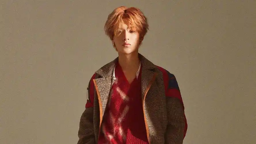 小鲜肉黄明昊时尚封面大片霸气写真