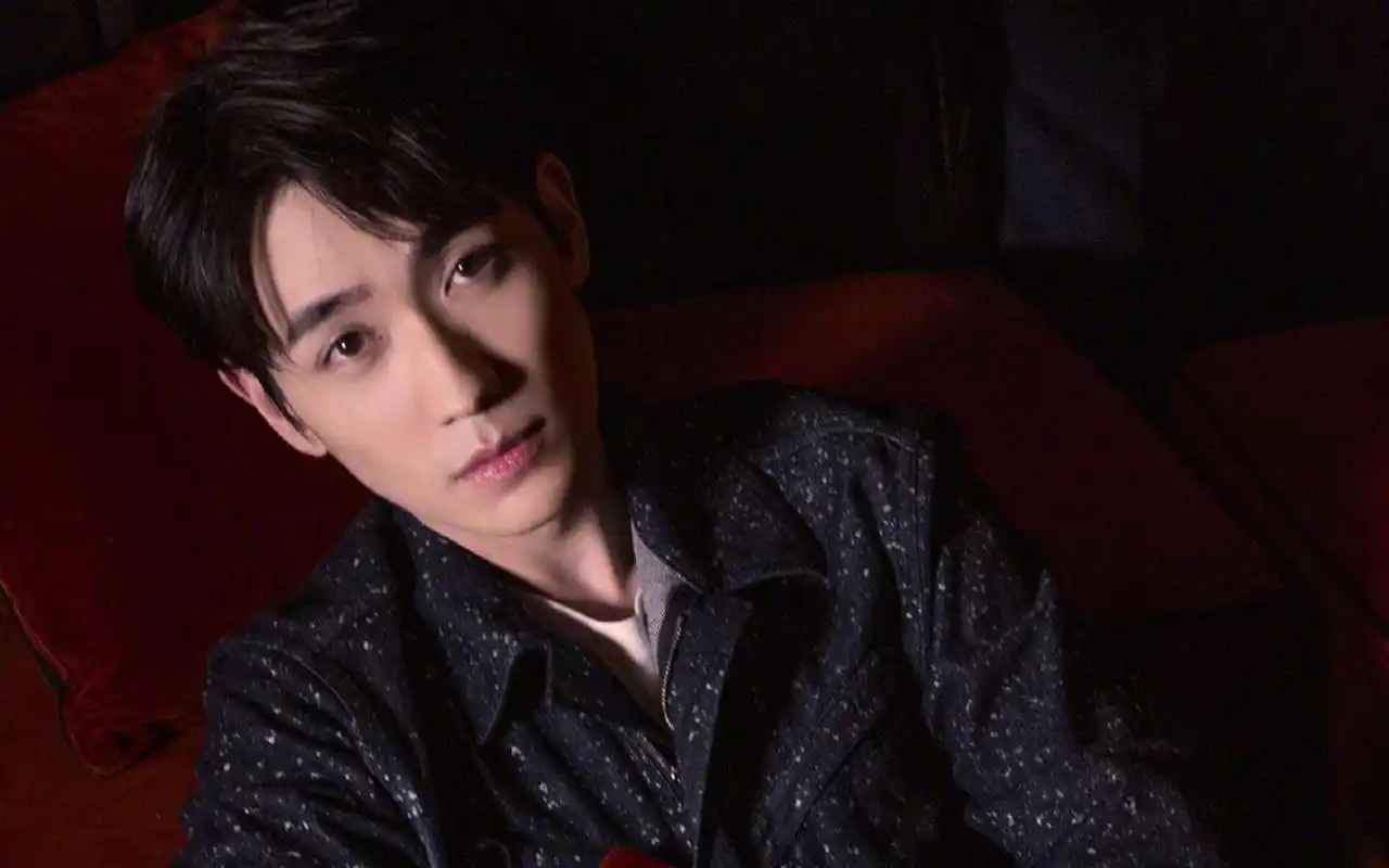 朱一龙魅力写真图片桌面壁纸