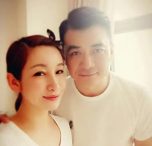 回顾影后秦海璐每月给丧子丧夫的婆婆生活费以后我就是您亲女儿