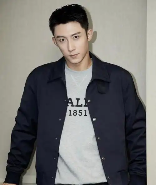 演员「黄景瑜」的经纪人丨明星代言