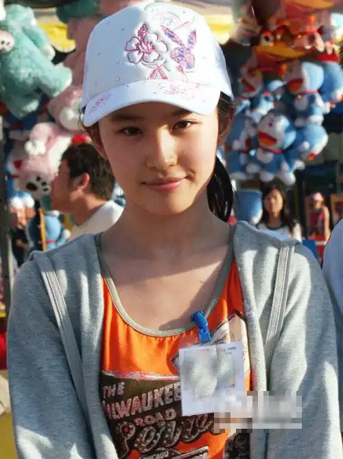 玉女刘亦菲素颜囧照 ,超级雷人