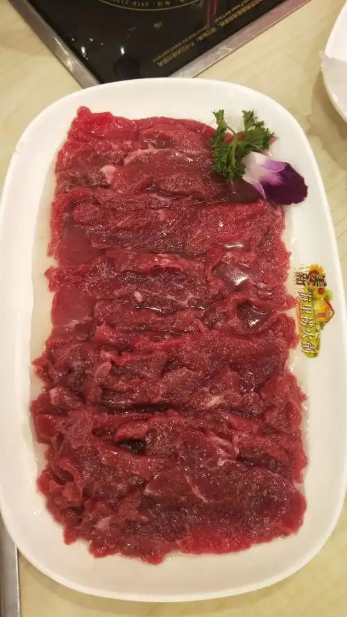 嫩牛肉摆盘太向里看着肉少,同时油太多