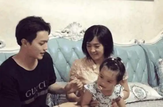 许凯家里是做什么的许凯妈妈好漂亮