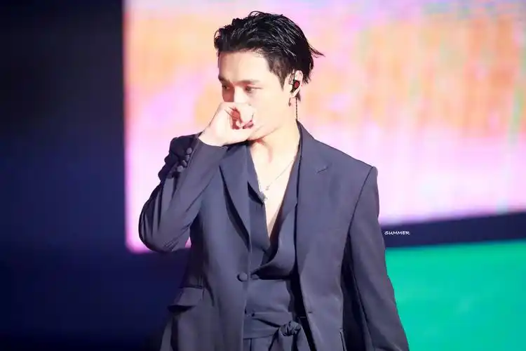 张艺兴国际蜂/张心心/lay/欢欢/小绵羊/蕾… - 堆糖,美图壁纸兴趣社区