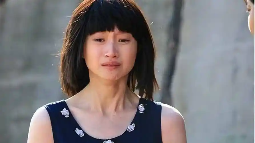 朱亚文老婆生病晒照,头顶乱发唇色苍白好憔悴,引起网友热议!