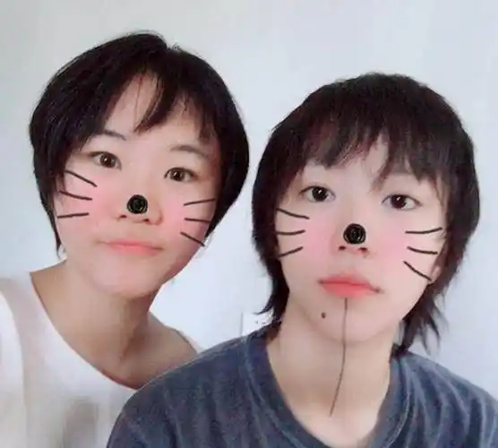 原创窦靖童和窦唯另一个女儿合体李亚鹏不介意怪不得王菲人缘好