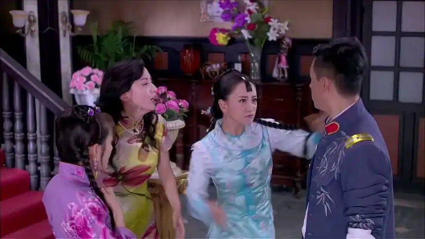 情定三生第三十九集3:龙天泽强迫凌雪吸毒,知夏用命抵抗