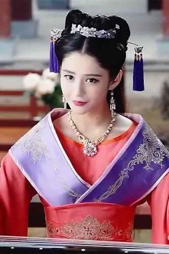 锦绣未央-李长乐-李心艾饰