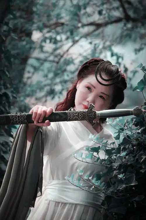 笑傲江湖:圣姑【任盈盈】