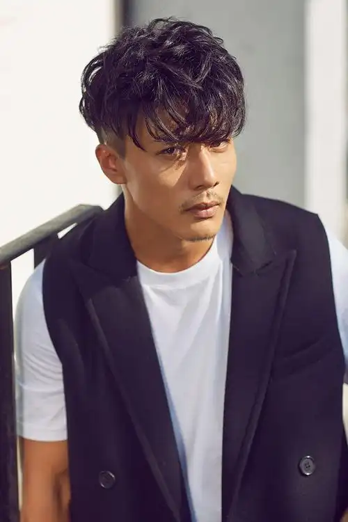 白恩国籍中国民族汉身高176cm体重65kg出生地内蒙古包头出生日期1986