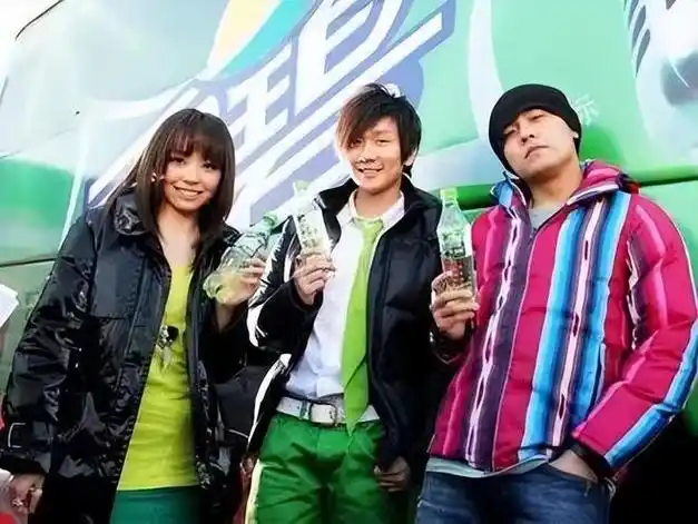 百事曾出2000万找周杰伦续约,拒绝后,转身4000万代言的雪碧